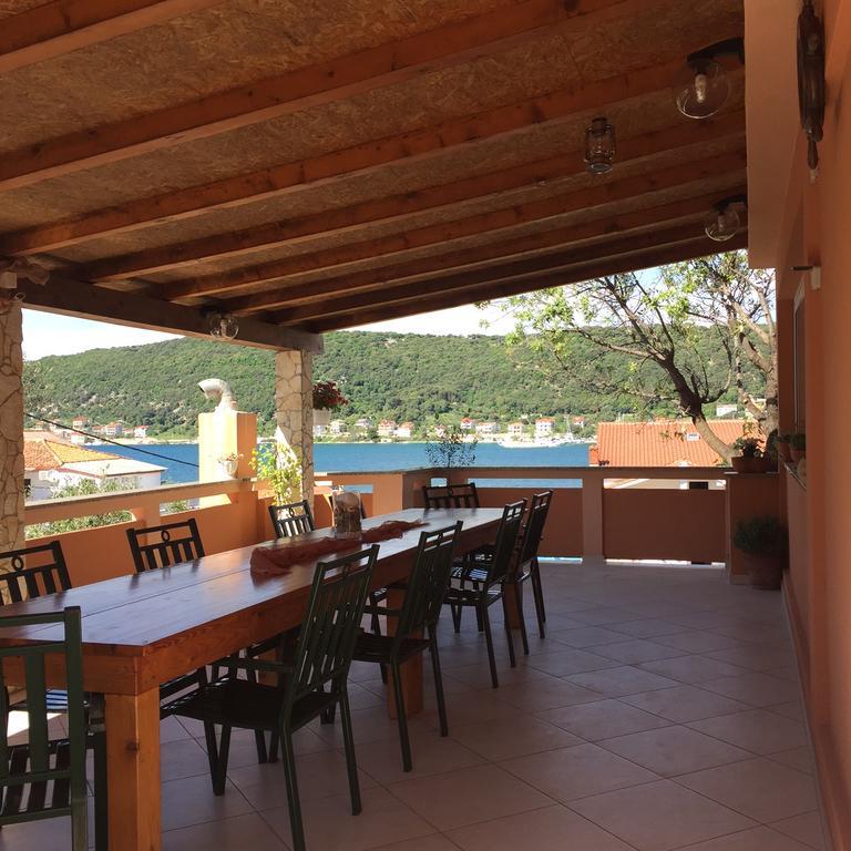 Guesthouse Tariba Supetarska Draga Exterior photo
